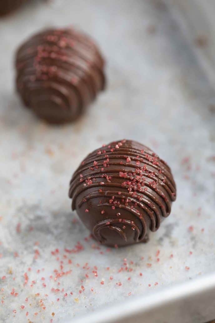 Easy Dark Chocolate Strawberry Cake Balls