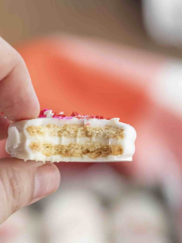 White Chocolate Cinnamon Oreos