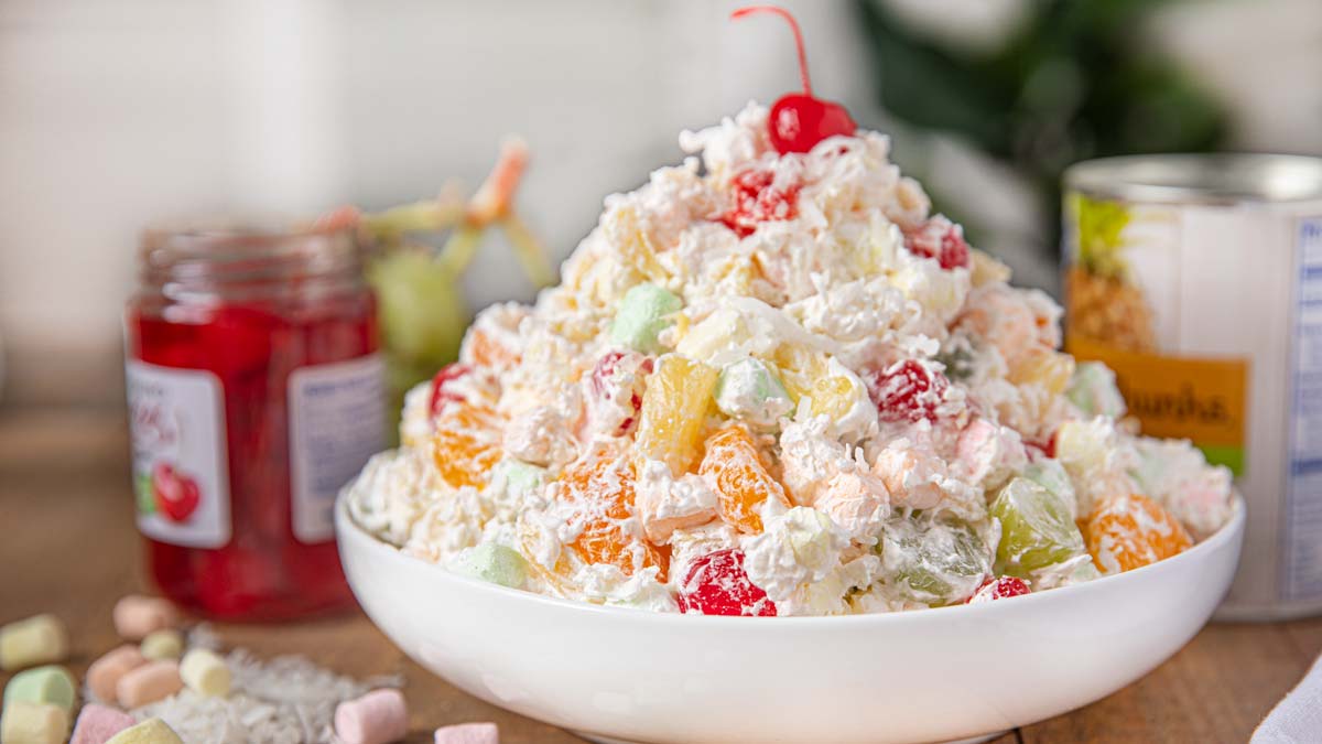 Easy Ambrosia Marshmallow Fruit Cocktail Salad