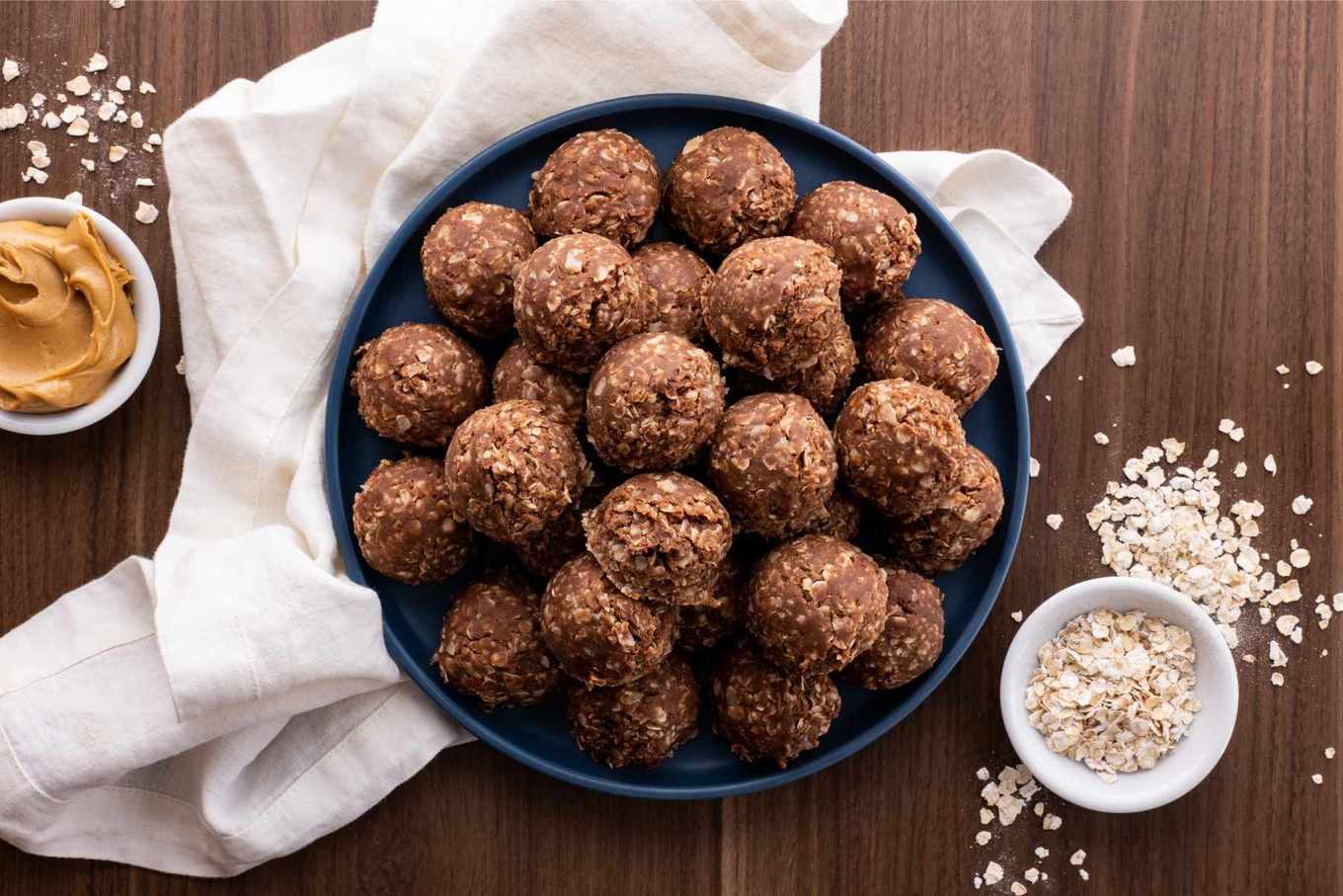 No Bake Cookies in serving bowl