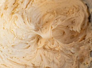Fluffy Peanut Butter Buttercream Frosting