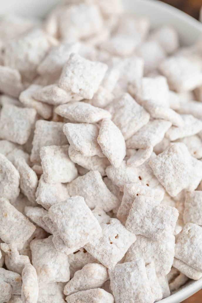 valkosuklaa Muddy Buddies