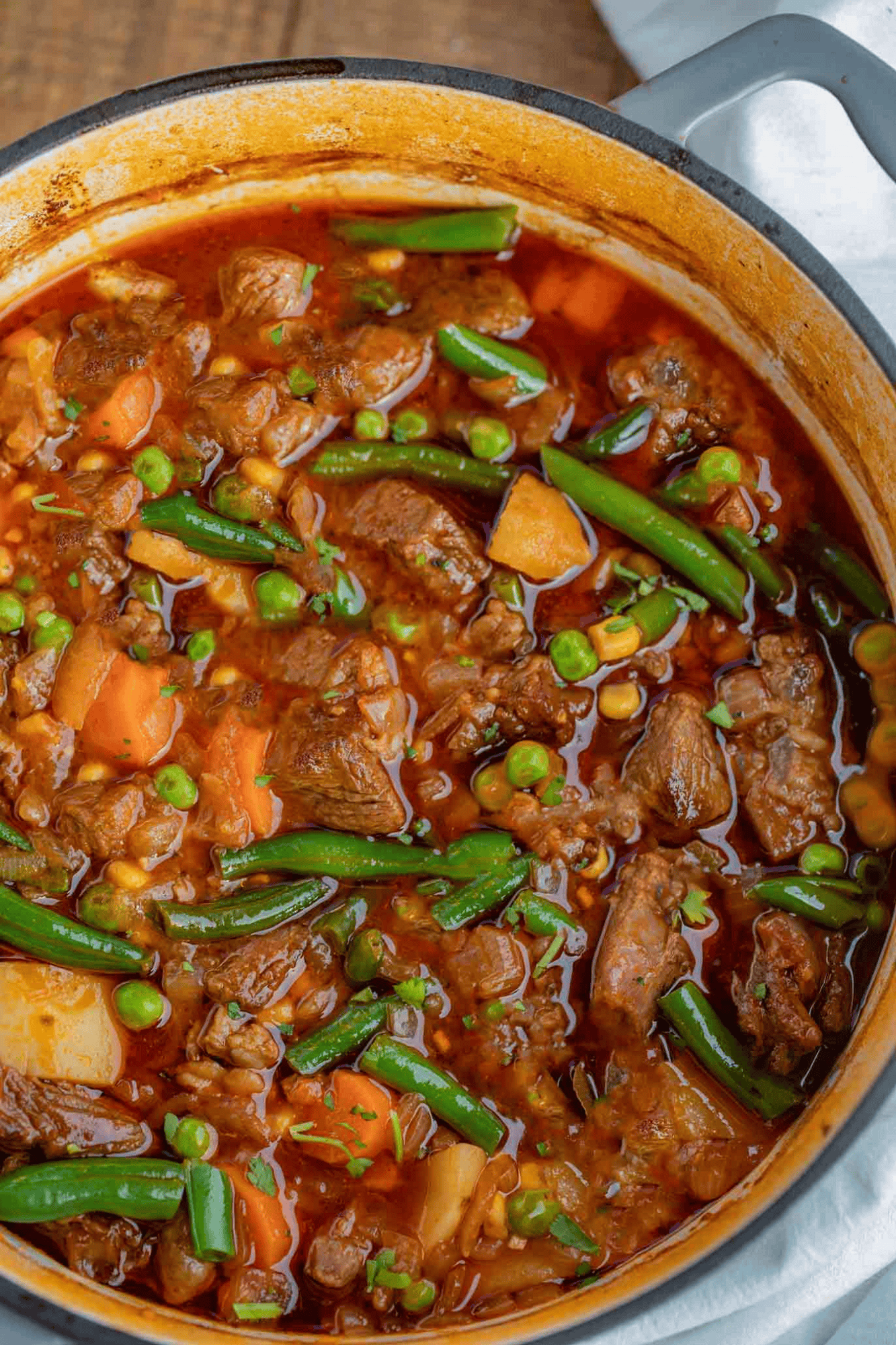 Finished stew in a Dutch oven