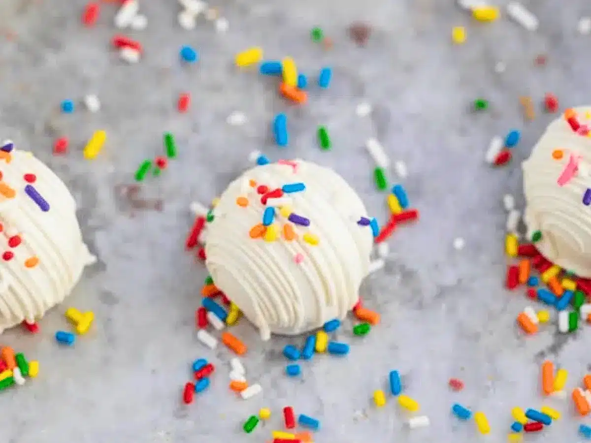 Single ball of cake