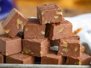 Chocolate Walnut Fudge