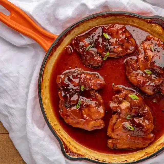 chicken in a cast iron