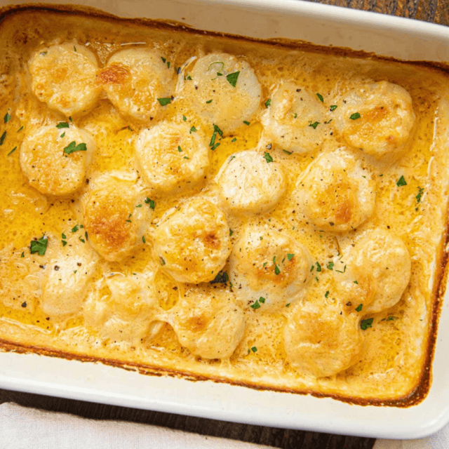 scallops in a baking dish