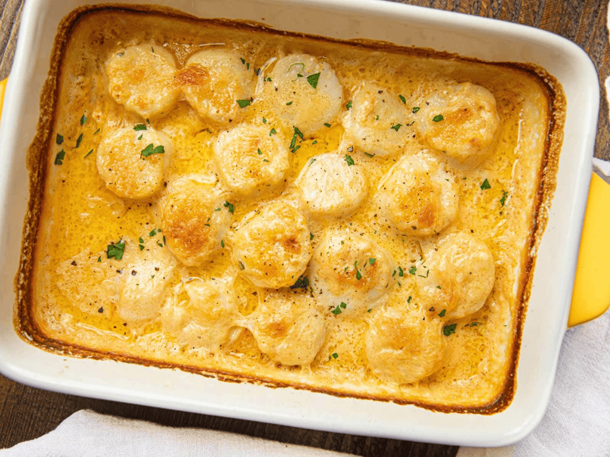 scallops in a baking dish