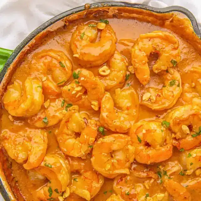 Shrimp with sauce in pan