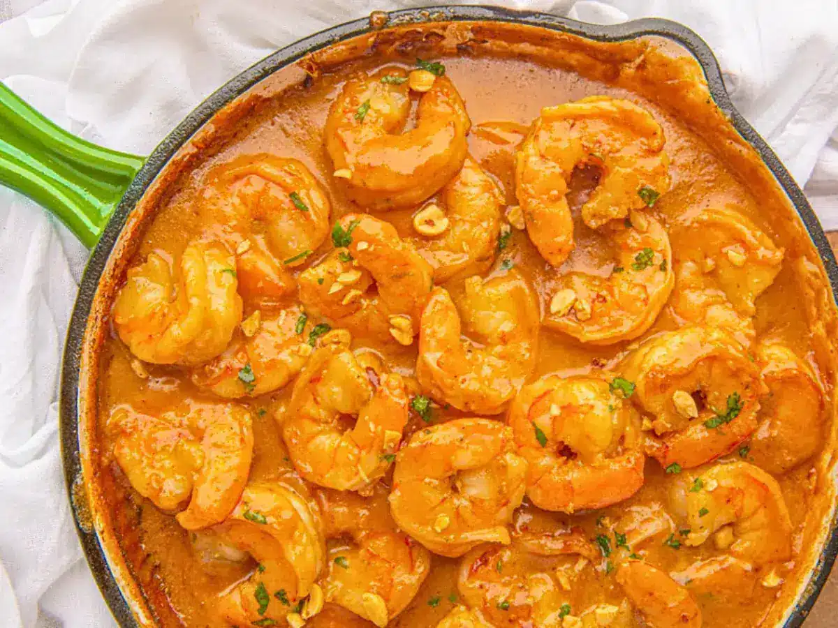 Shrimp with sauce in pan