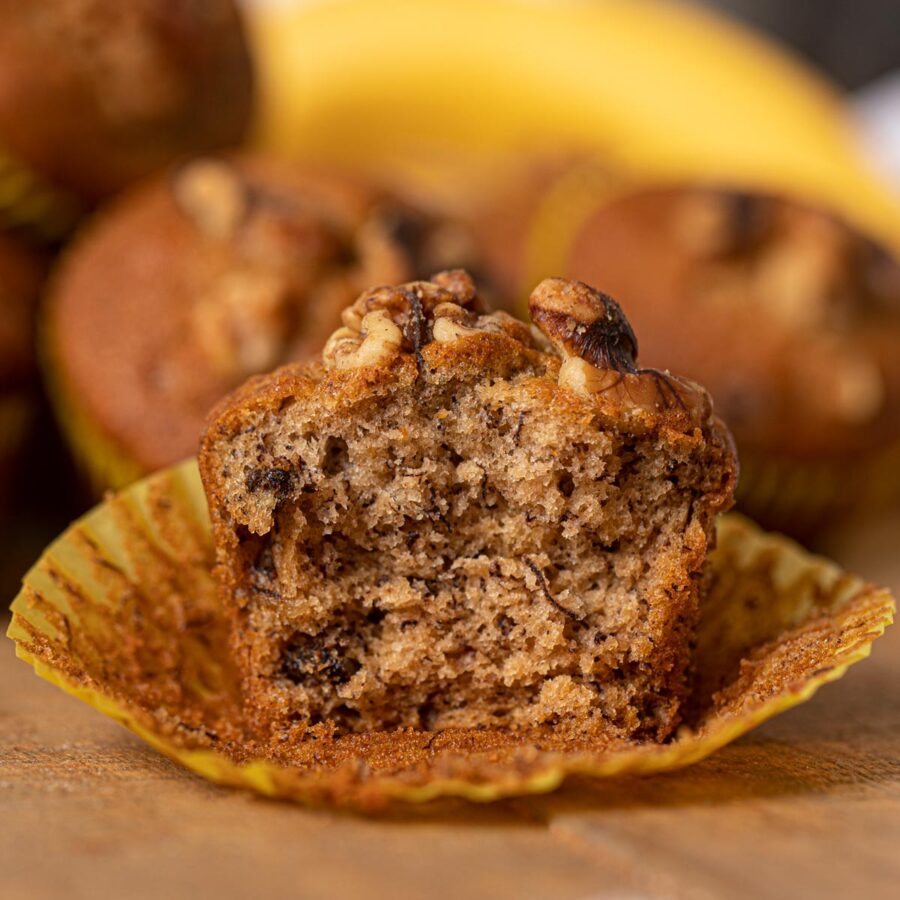 banana muffins with crumb topping