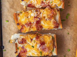 Cheesy Bacon Ranch Bread