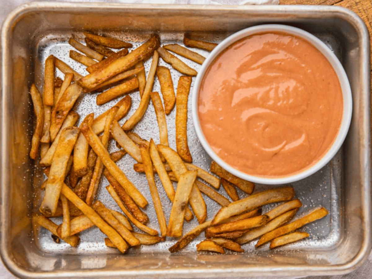 Fries and sauce