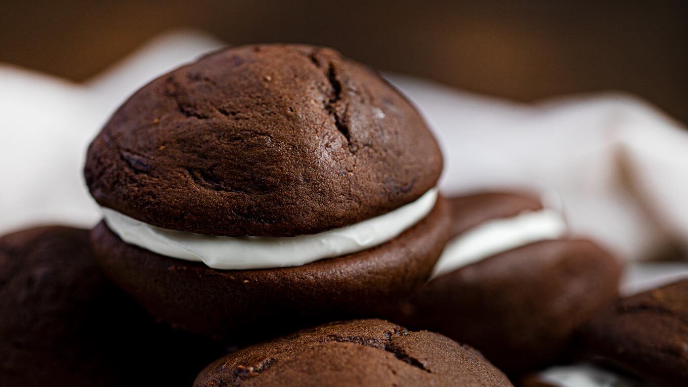 Chocolate Whoopie Pies (with Marshmallow Fluff) - Dinner ...