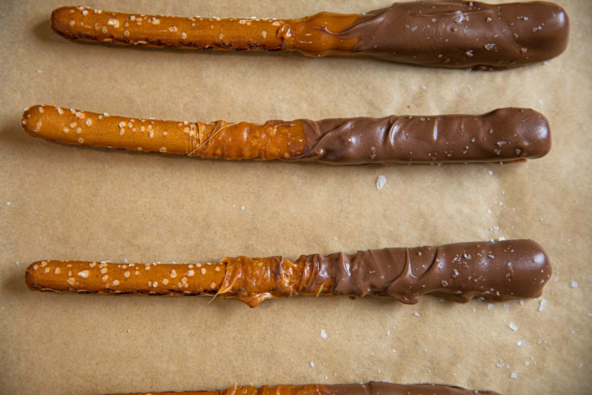 Chocolate Caramel Pretzel Rods Recipe (Easy Gifts) Dinner, then Dessert
