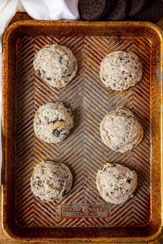 Sheet Pan with Oreo Cheesecake Cookies