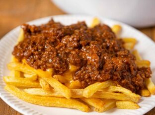 Tommy's Chili on french fries