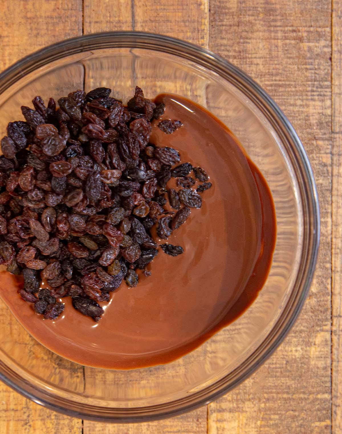 raisins in melted chocolate