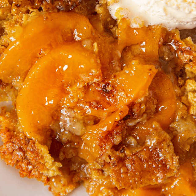 Fruit crisp a la mode