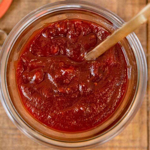 Sauce in jar 4x3