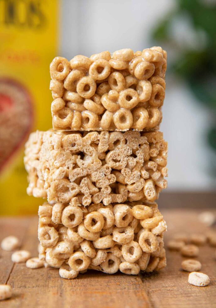 Barrette di cereali Cheerios in pila