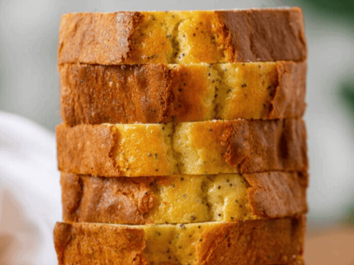 stack of sliced bread