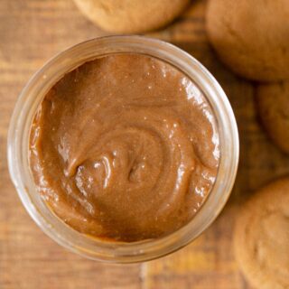 Gingerbread Cookie Butter with cookies on the side