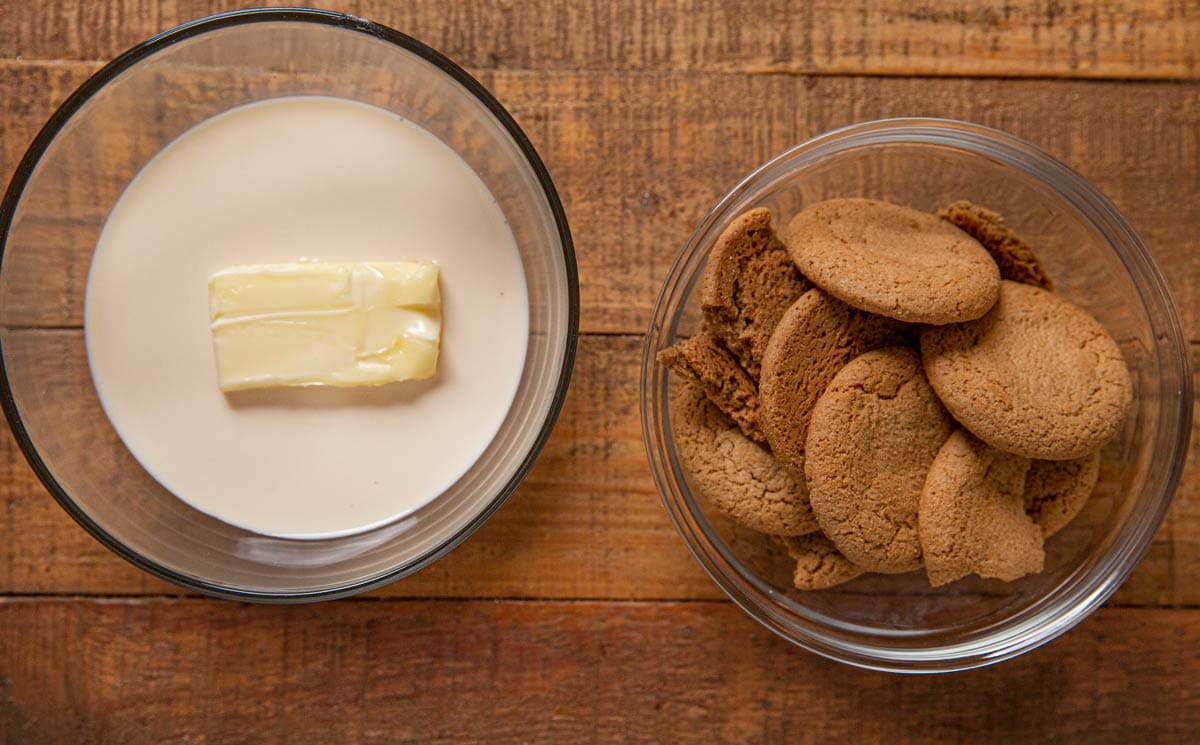 Gingerbread Cookie Butter ingredients in two bowls