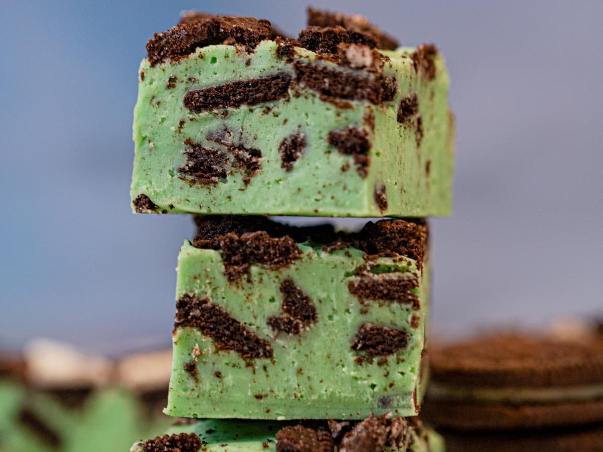 Perfect for Parties! Peanut Butter Cup M&M Oreo Fudge