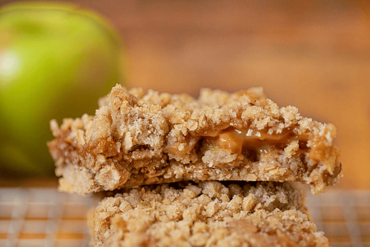 Close up of caramel crumb bars