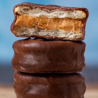 Sandwich Cookies in stack 4x3