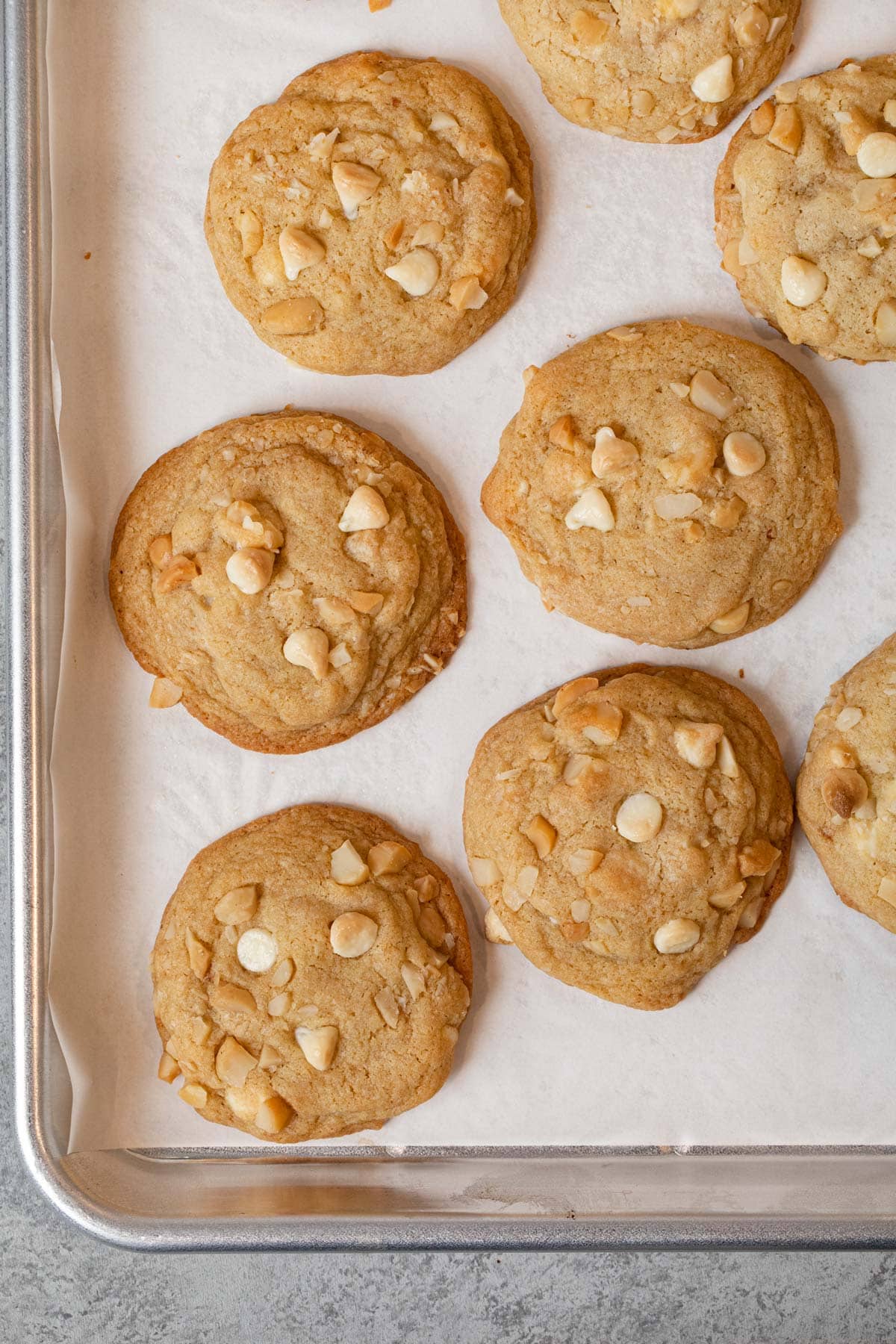 White Chocolate Chunk Macademia Nut Cookies