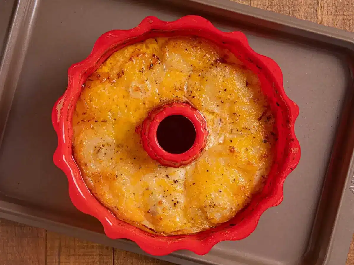 finished bundt of potatoes 
