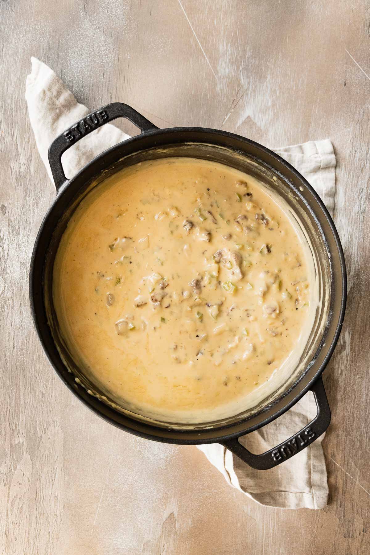 https://dinnerthendessert.com/wp-content/uploads/2021/01/Philly-Cheesesteak-Dip-6.jpg