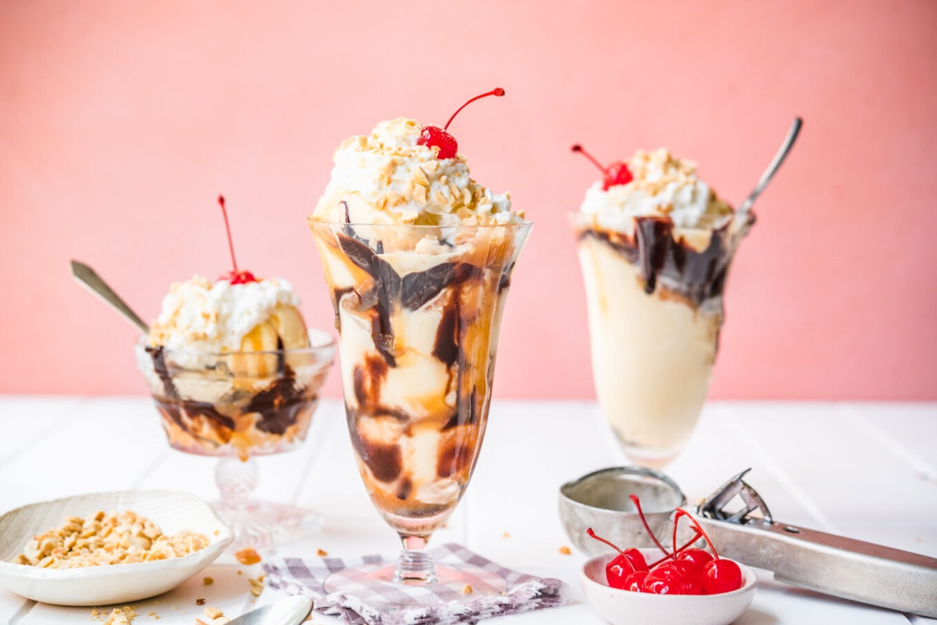 Vanilla Ice Cream Sundaes