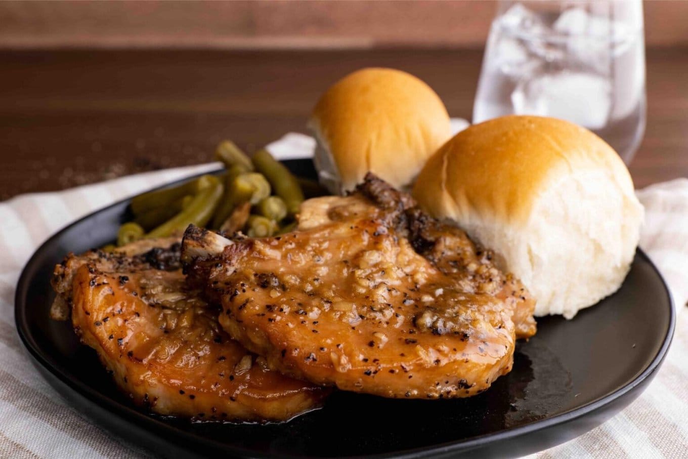 Slow Cooker Brown Sugar Garlic Pork Chops Recipe [+VIDEO] Dinner