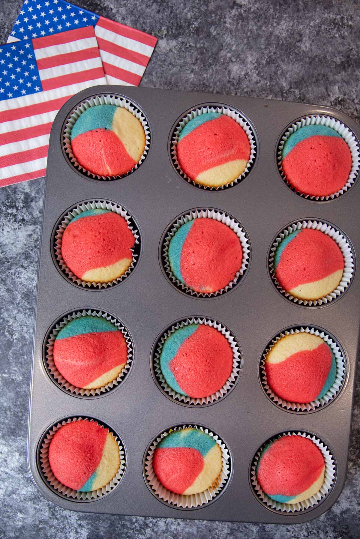 4th of July Cupcakes in cupcake tin