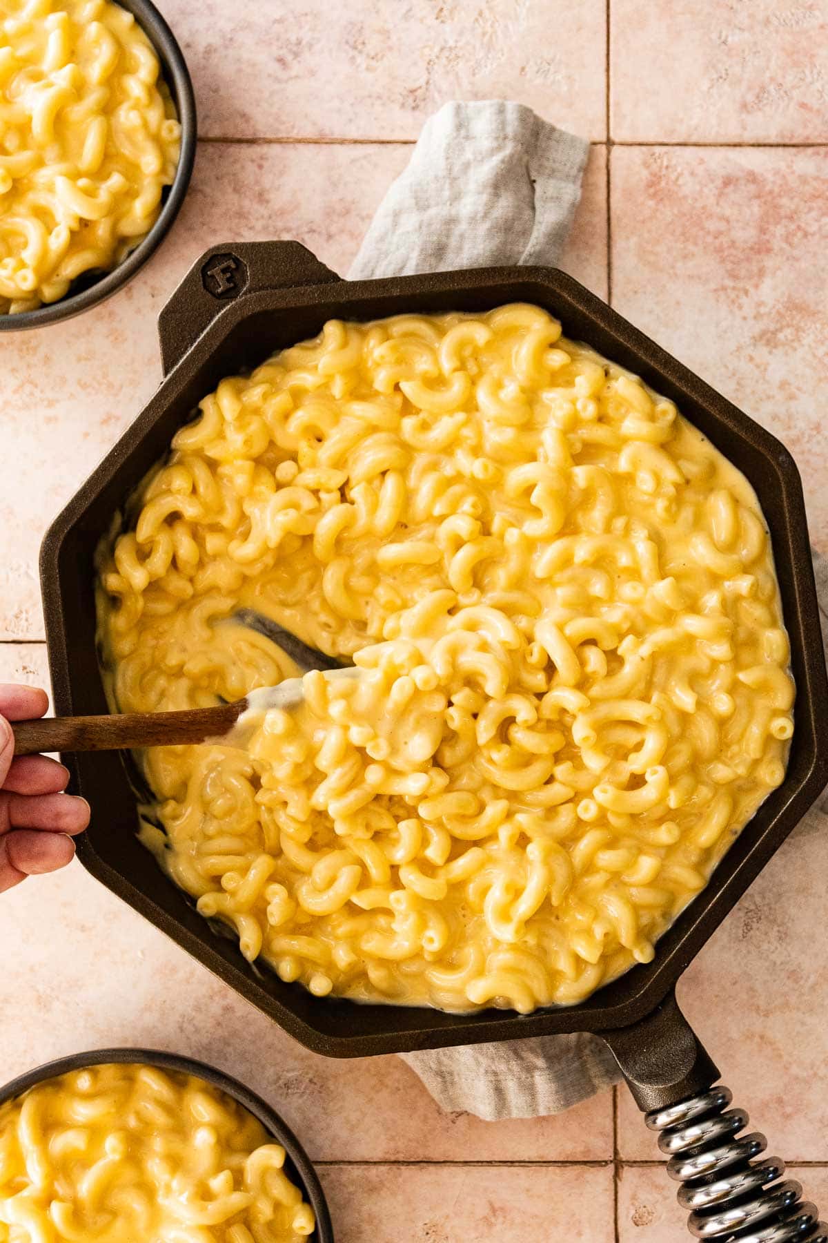 Skillet Creamy Mac and Cheese in cast iron pan