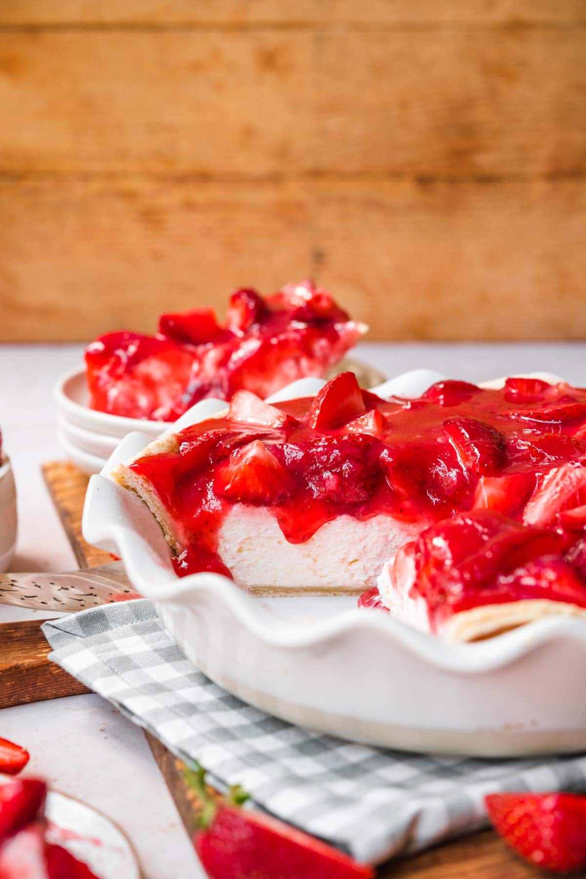 Strawberry Cream Cheese Pie in pie plate