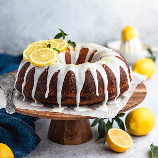 Bundt Cake on serving stand 1x1