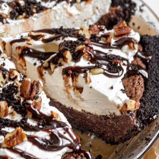 Mississippi Mud Pie sliced in serving dish