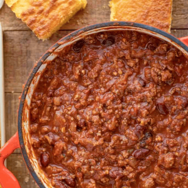 Chili in pot with corn bread