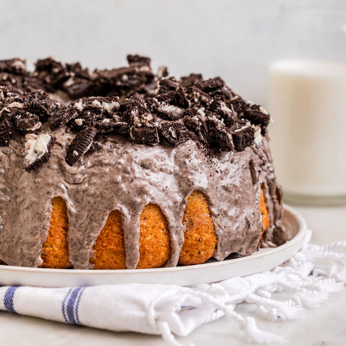 Oreo Bundt Cake - Liv for Cake