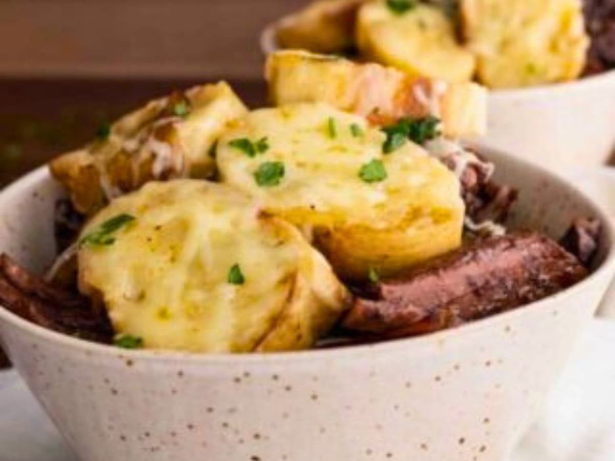 Pot roast with with bread topping