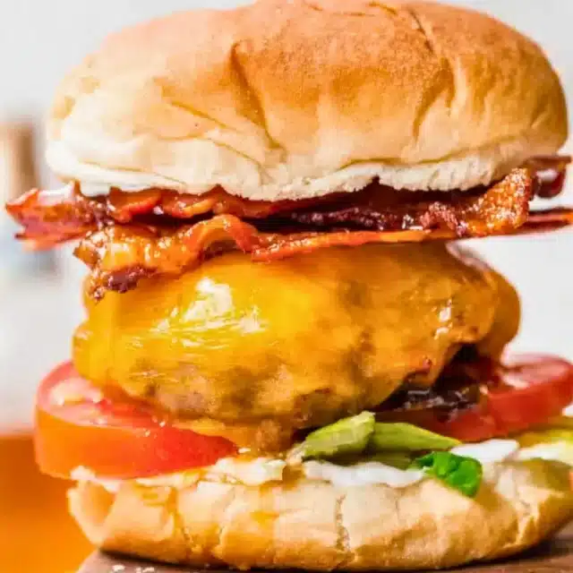 Burger with cheese and bacon