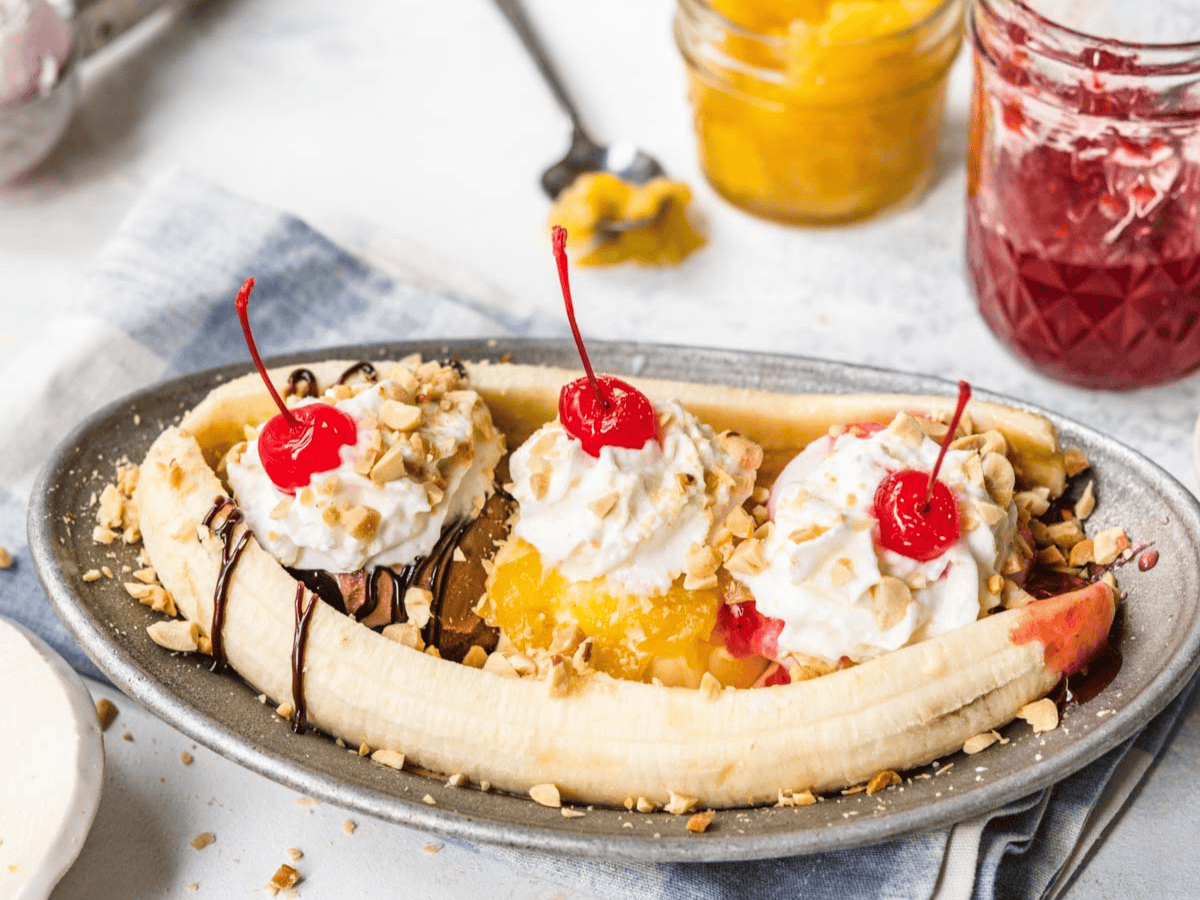 top down view of banana split 