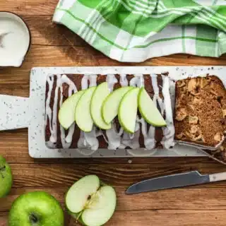 finished bread with glaze and apples