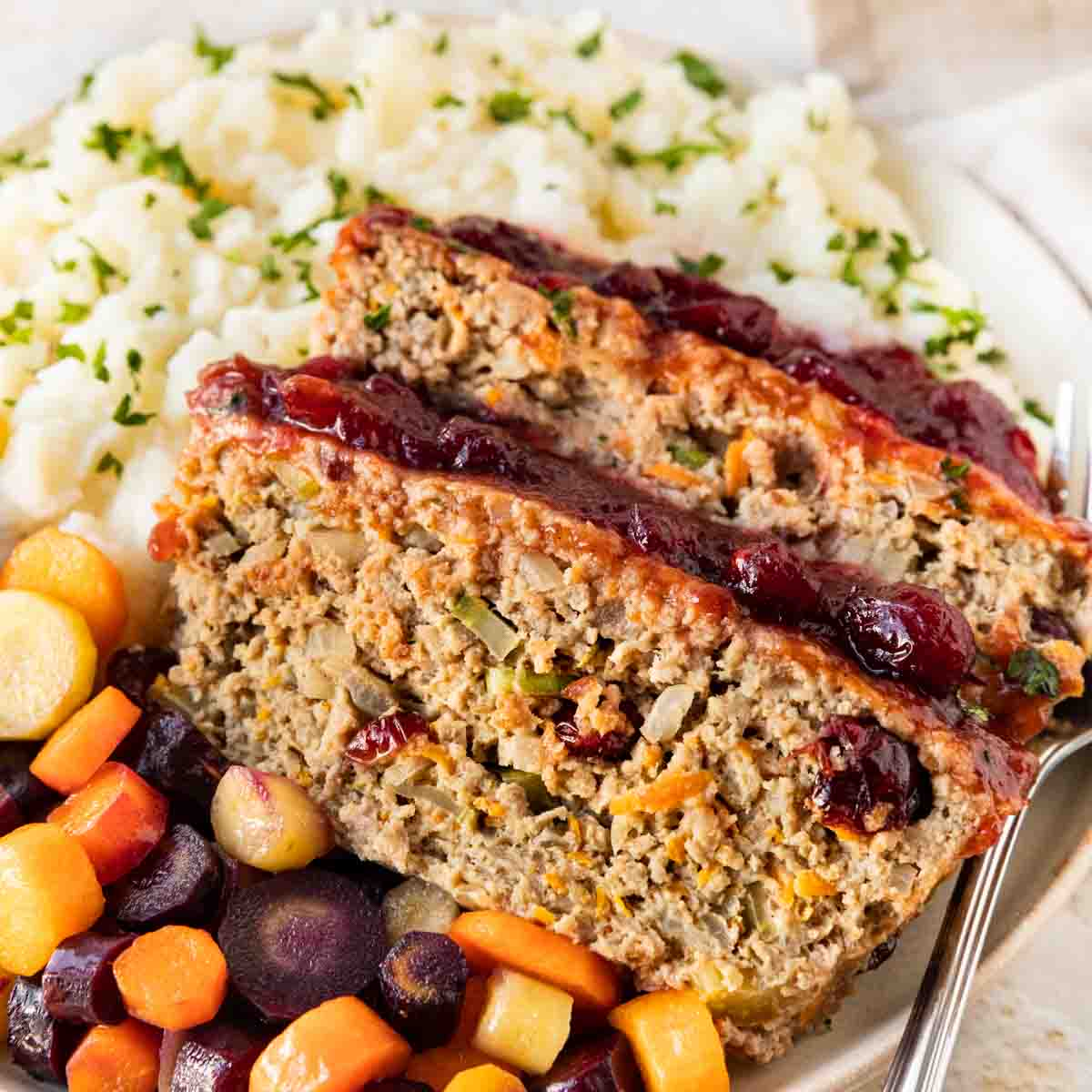 1x1 photo of served meatloaf