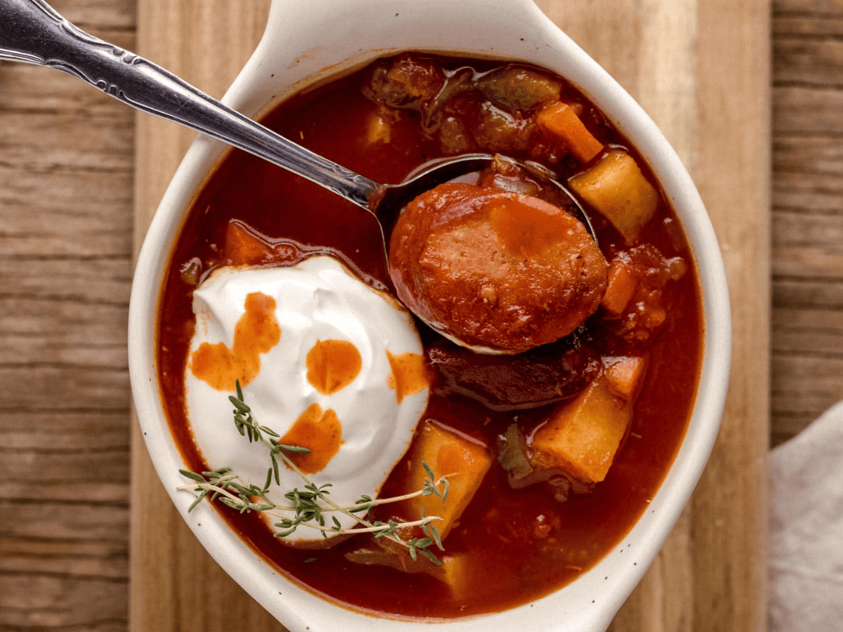 Soup with toppings 