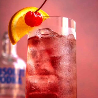 Prepared Sex on the Beach drink with garnish.